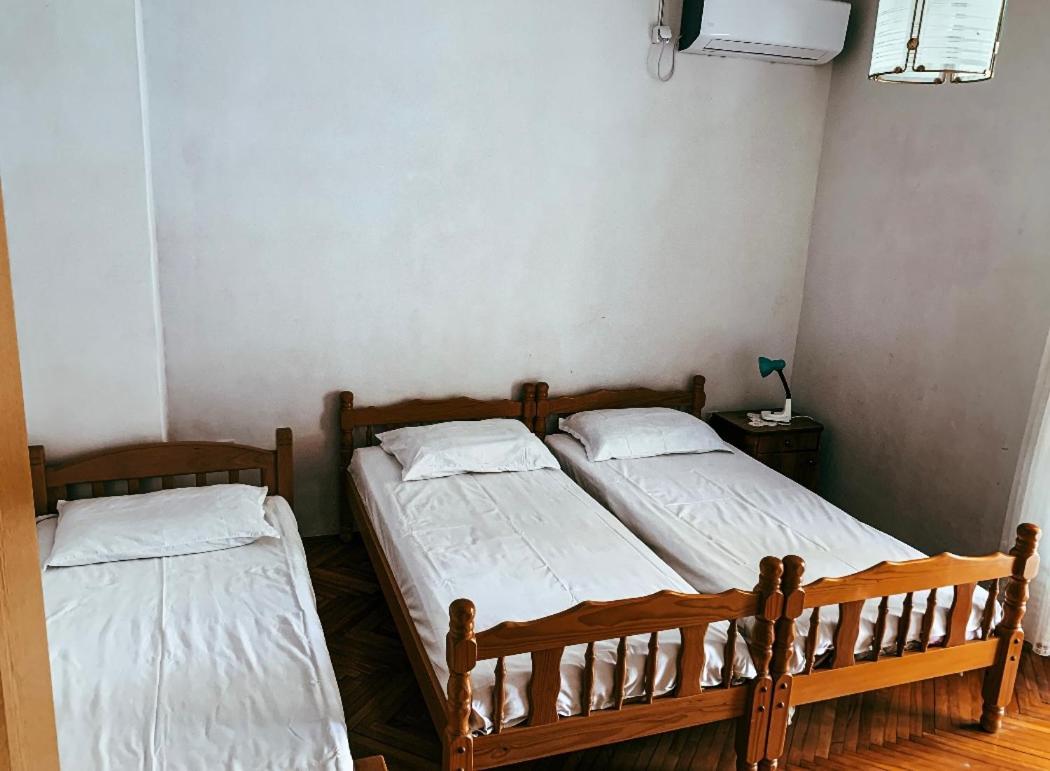 Peaceful, Cosy Tivat Guesthouse Eksteriør bilde