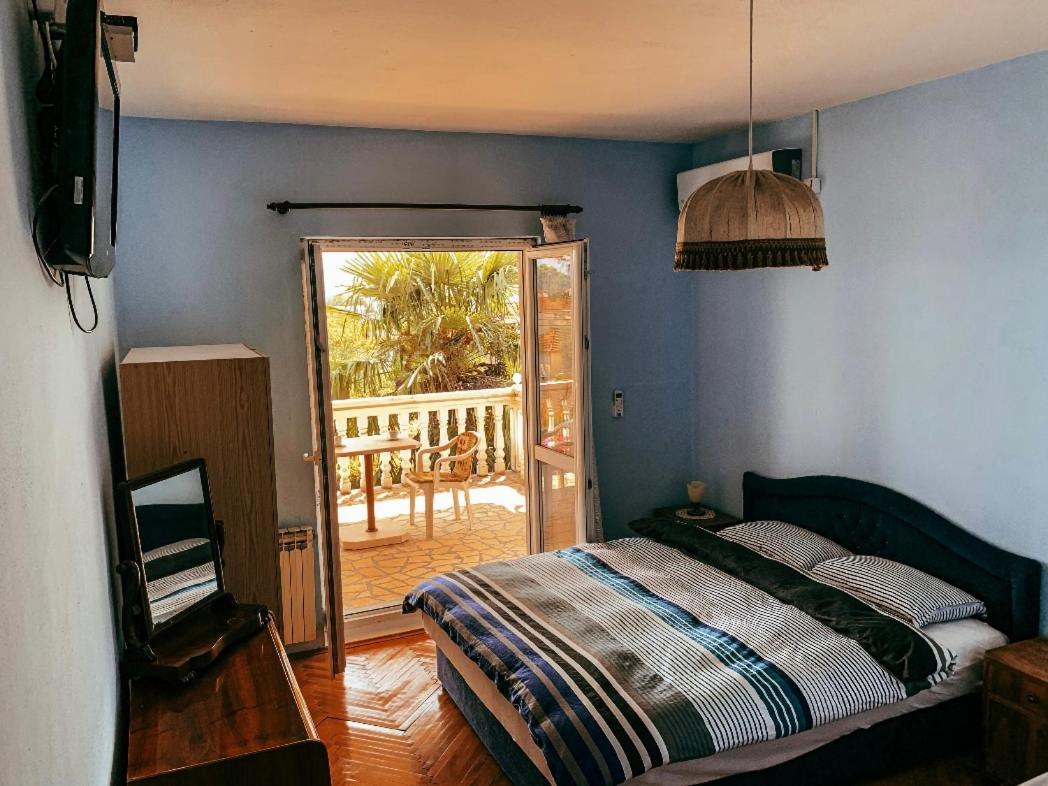 Peaceful, Cosy Tivat Guesthouse Eksteriør bilde